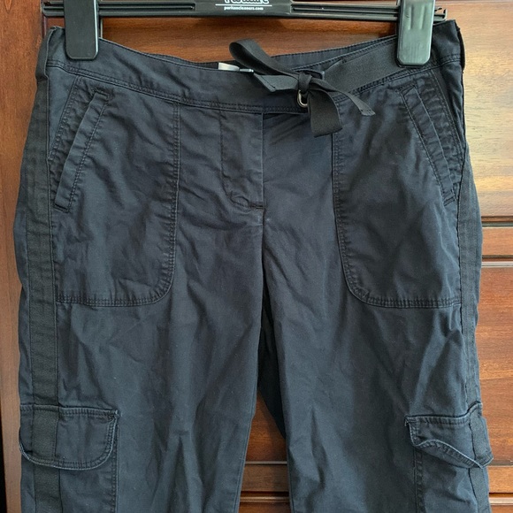 WHITE HOUSE BLACK MARKET - Cargo Capris - Picture 8 of 11